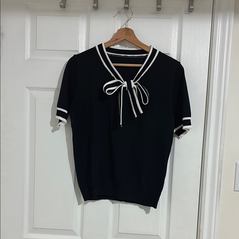 Black Top with White Trim and Bow - Size US Small - Picture 1 of 8
